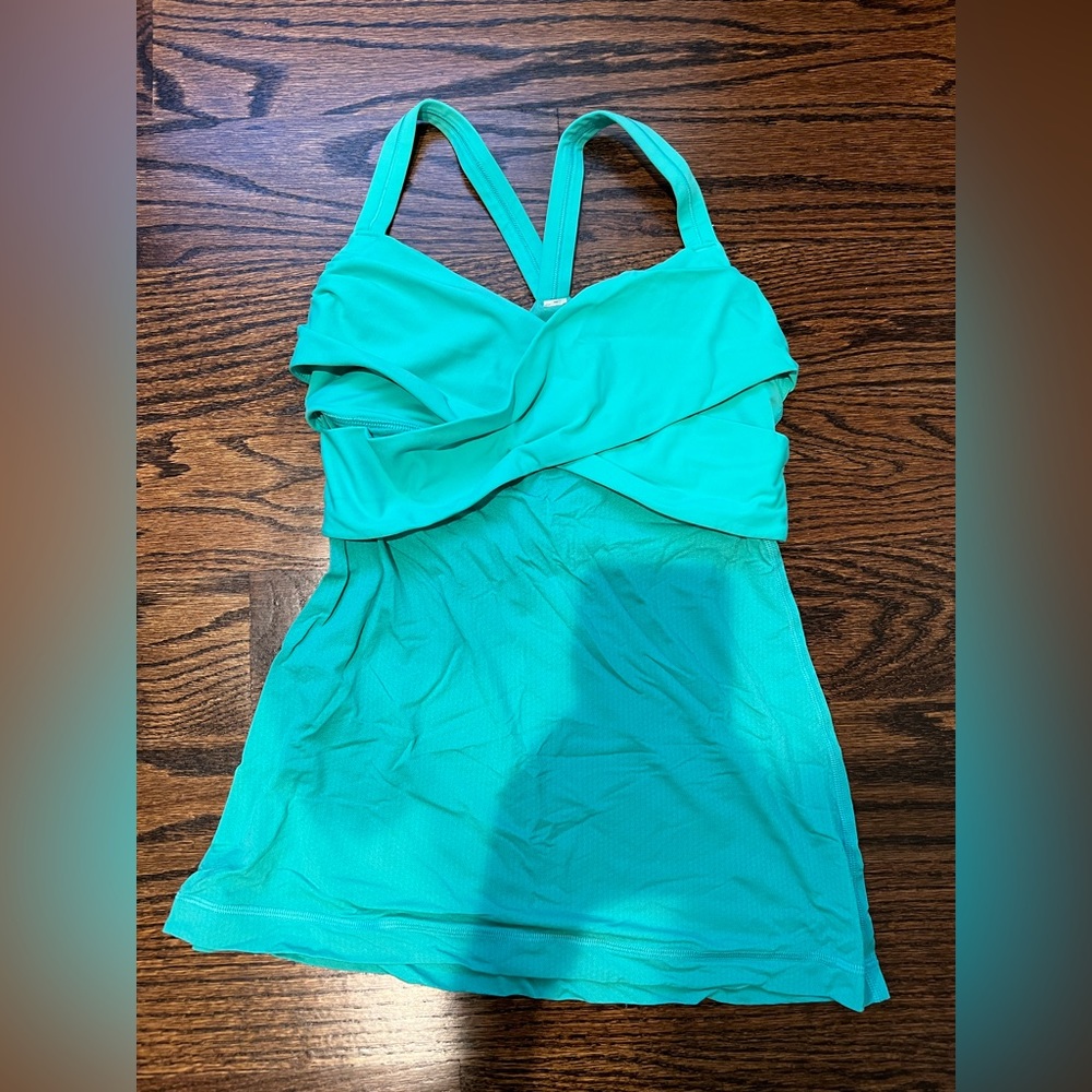 Lululemon tank built in bra